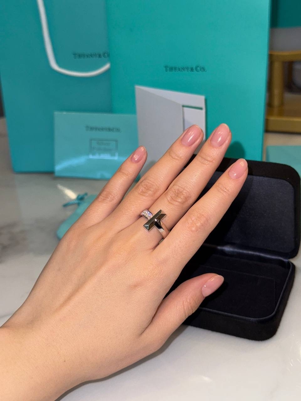 кольцо tiffany t1 из белого золота с бриллиантами