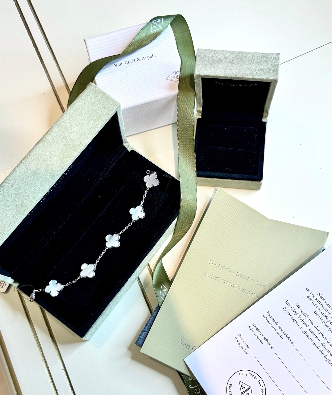 браслет van cleef & arpels vintage alhambra, 5 мотивов c перламутром