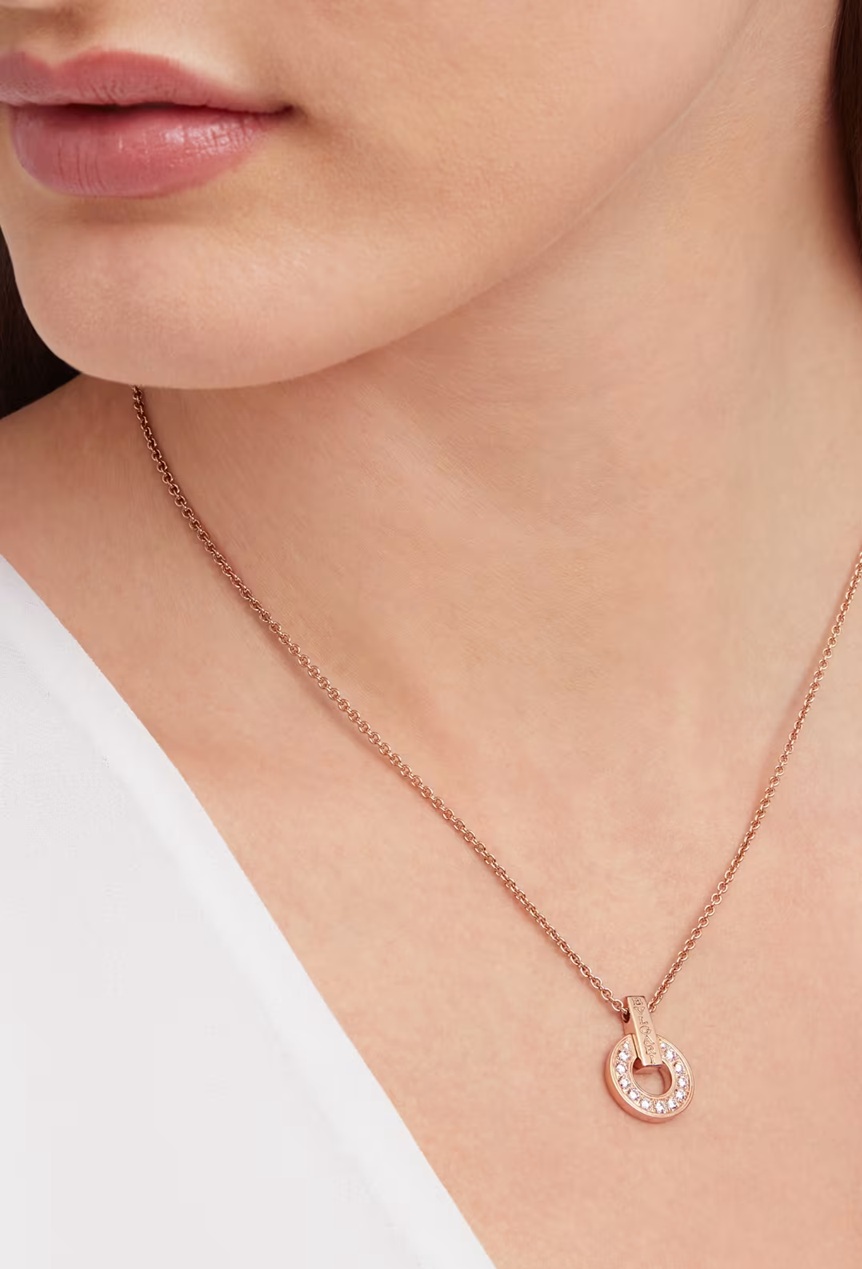 колье bvlgari bvlgari розовое золото с бриллиантами 0.37 ct.