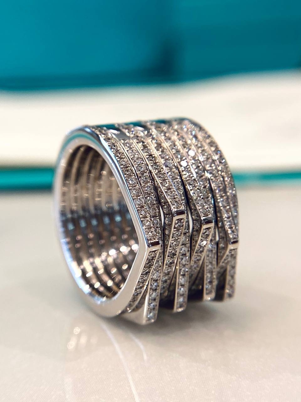 кольцо из белого золота с бриллиантами 1,33 ct.