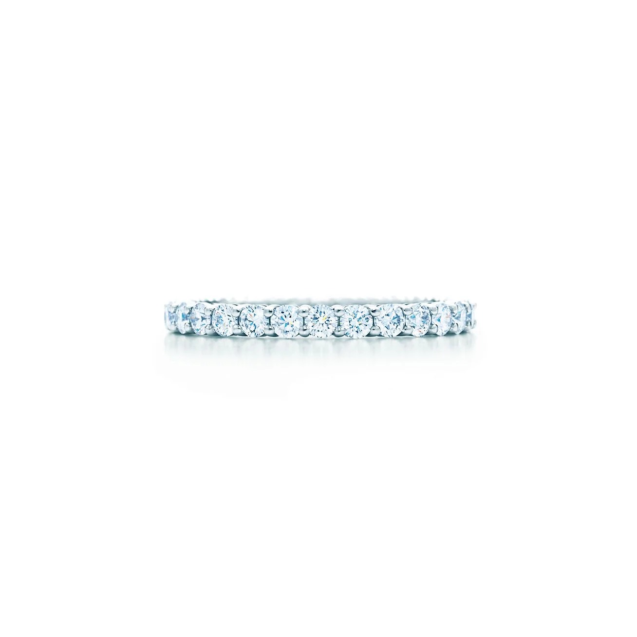 обручальное кольцо из белого золота с бриллиантами 0.85 ct