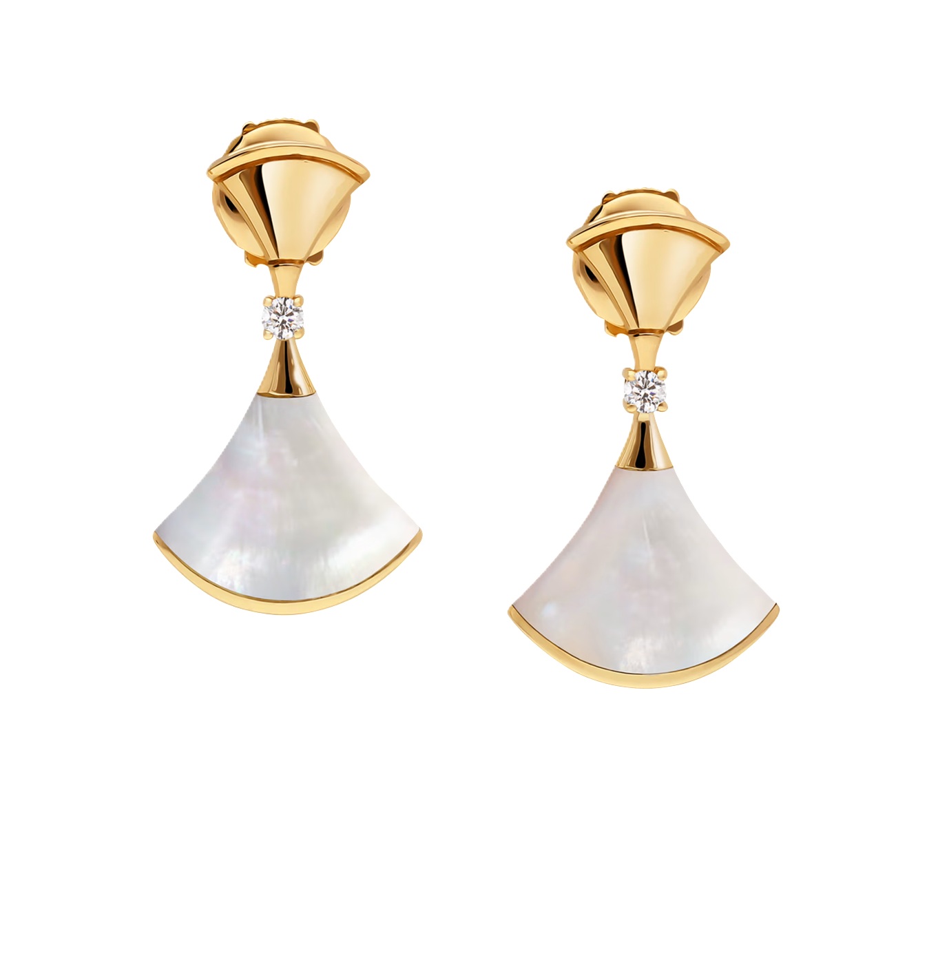 серьги bvlgari divas dream с перламутром и бриллиантами 0.07 ct.
