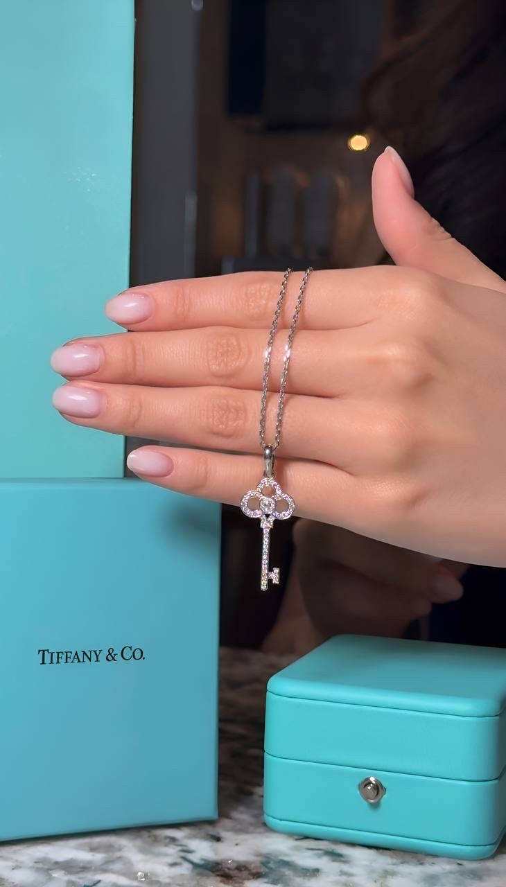 подвеск- ключ tiffany & co с бриллиантами 0,31 ct.