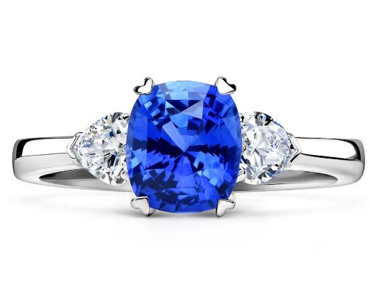 кольцо из белого золота с сапфиром 1.76 ct и бриллиантами 0.48 ct