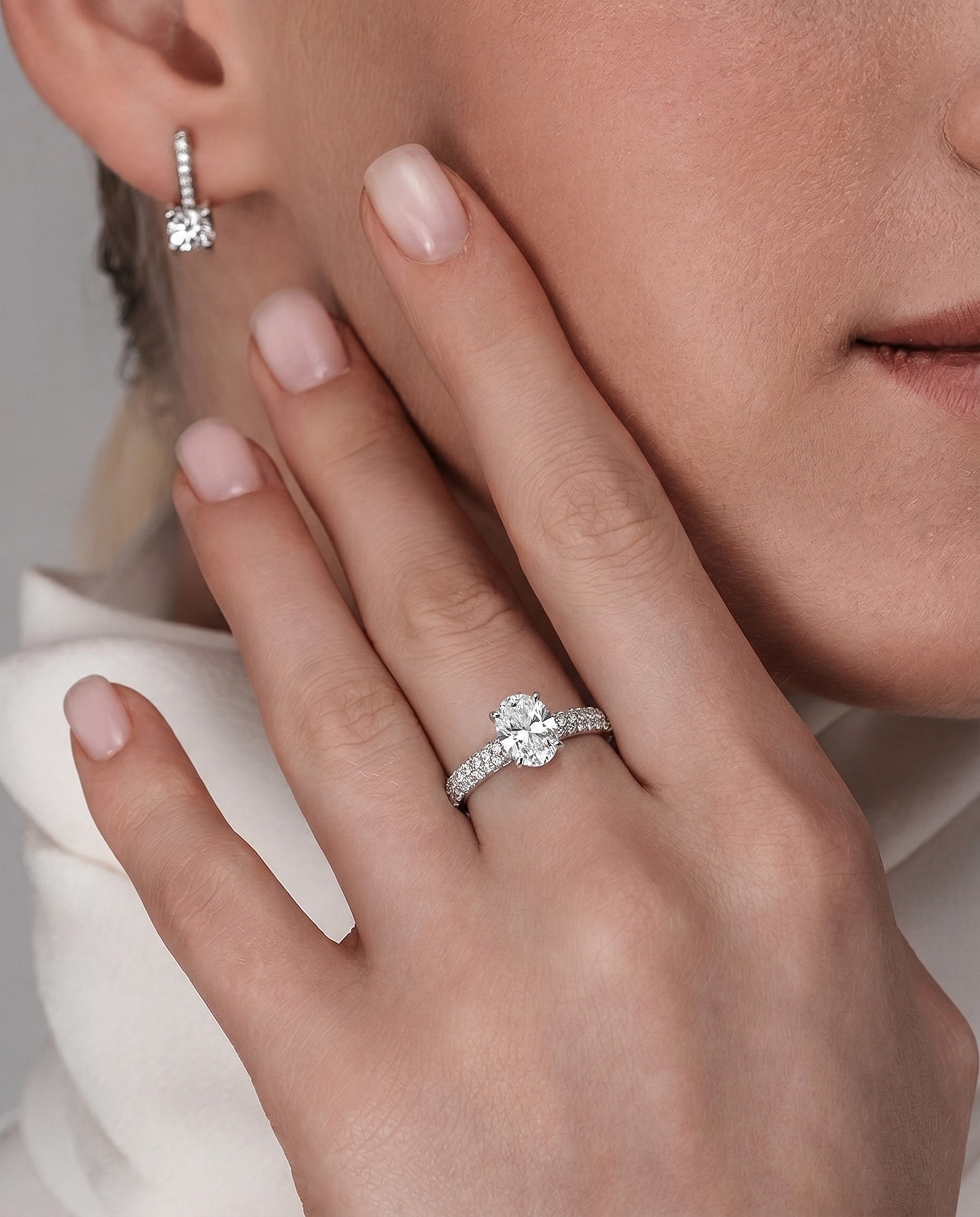 кольцо из белого золота с бриллиантами 1,53 ct.