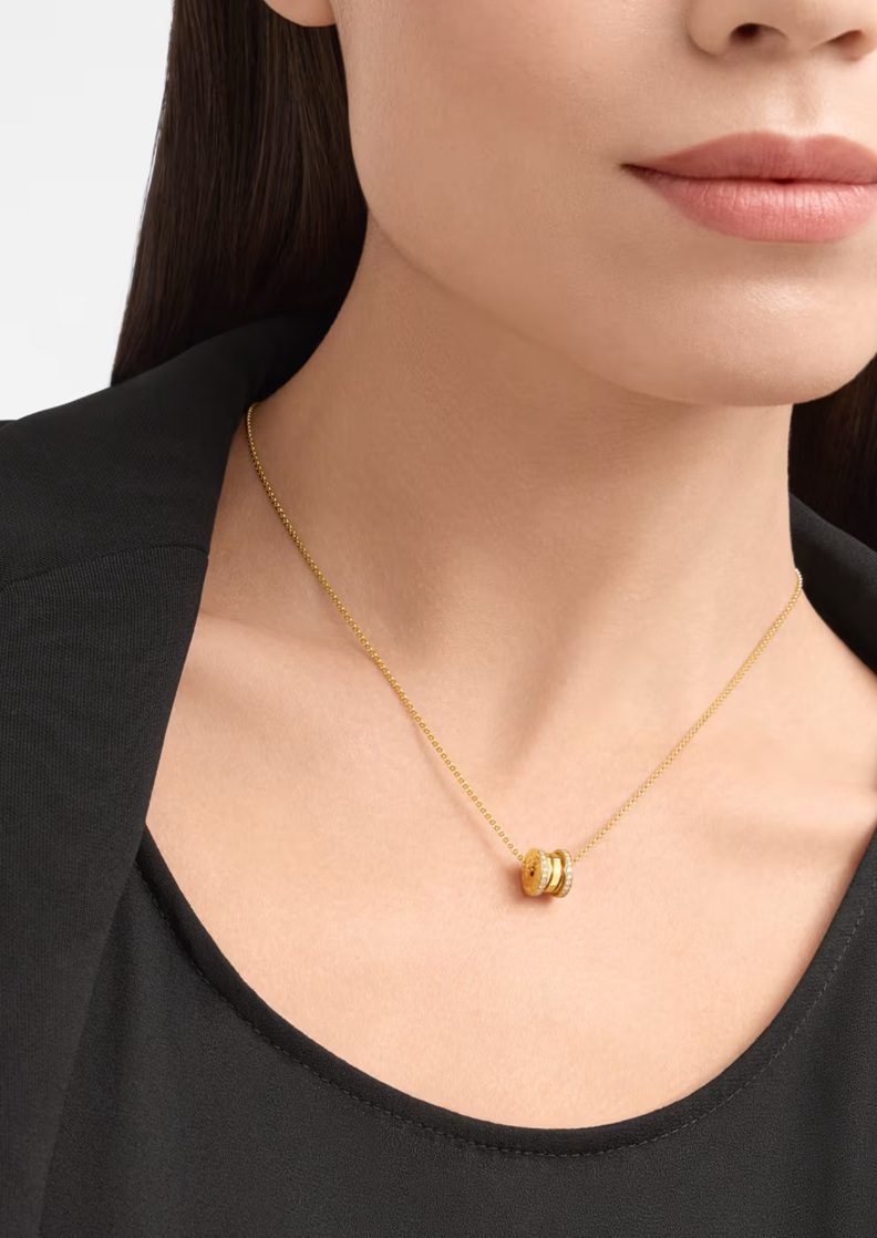 колье bvlgari b.zero1 желтое золото с бриллиантами 0.25 ct.