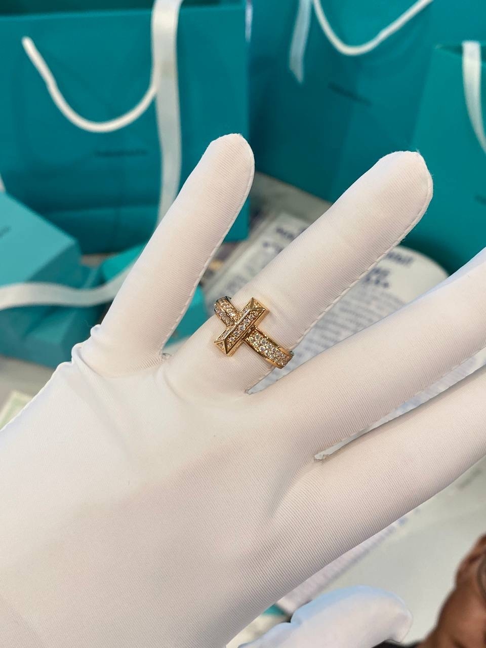 кольцо с бриллиантами tiffany  t1