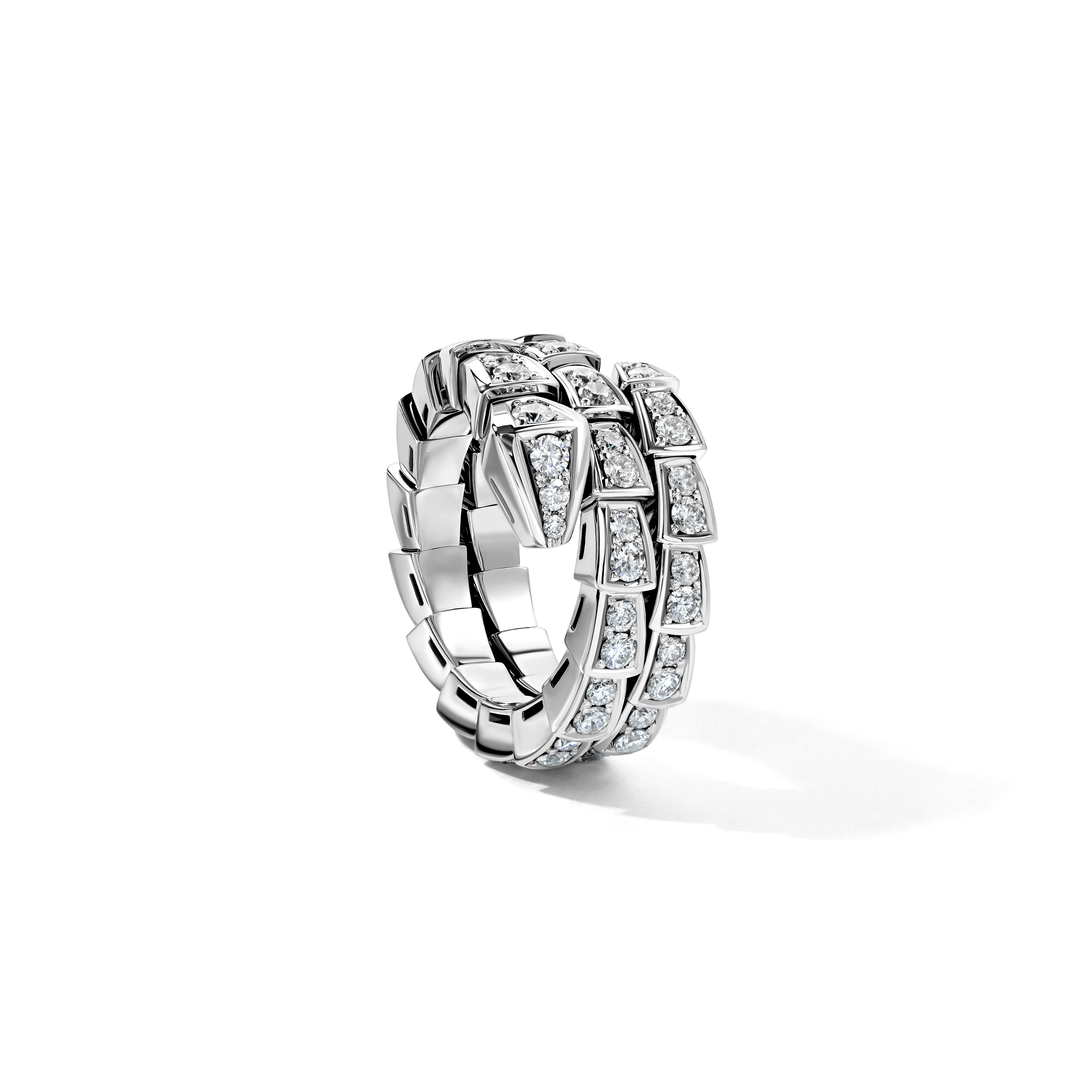 кольцо bvlgari serpenti с бриллиантами в белом золоте