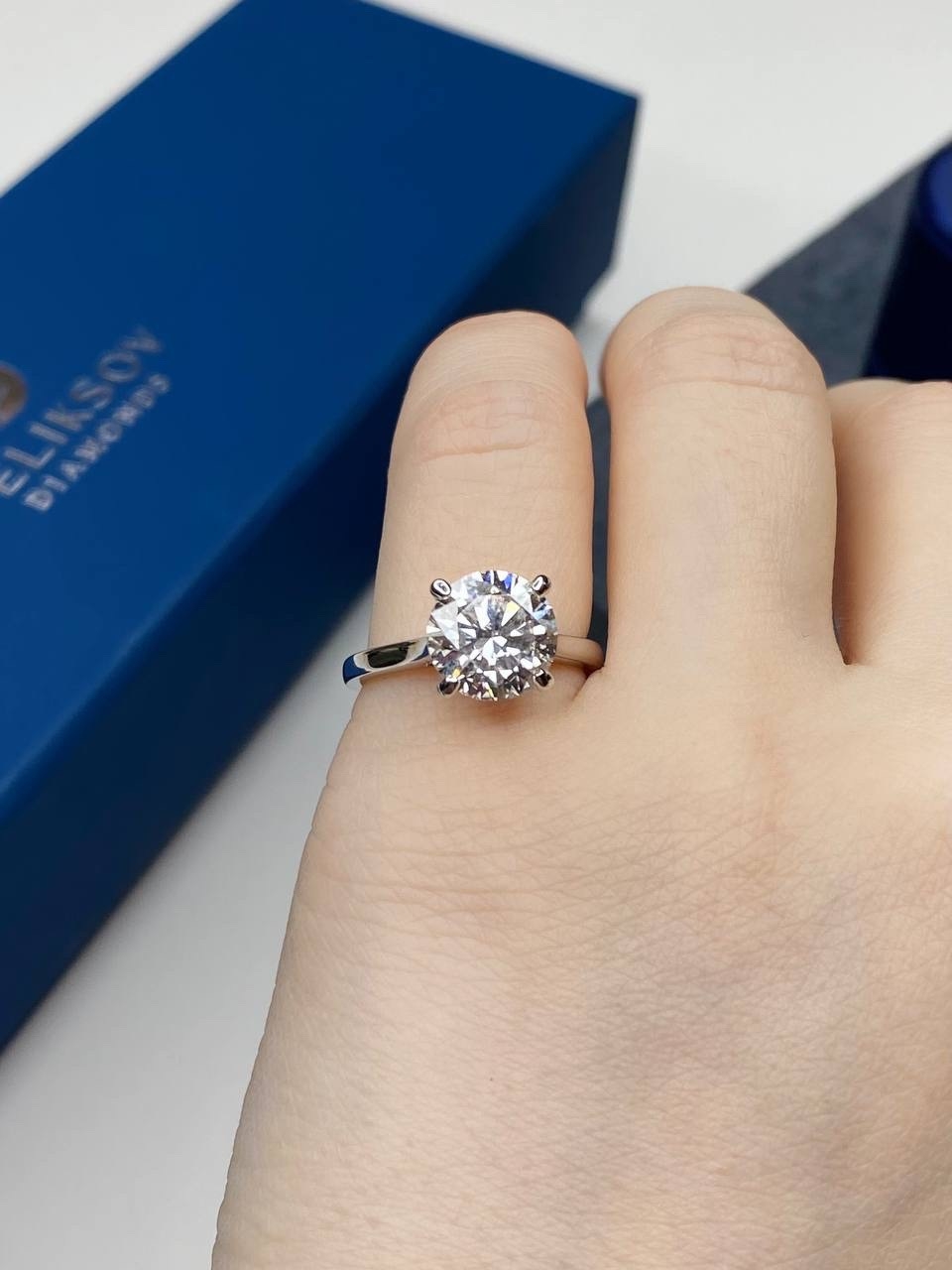 кольцо с лабораторным бриллиантом 2,50 ct