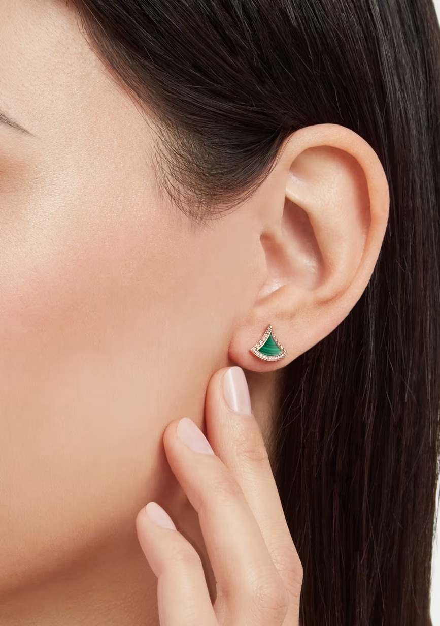 серьги bvlgari divas dream с малахитом и бриллиантами 0.1 ct.