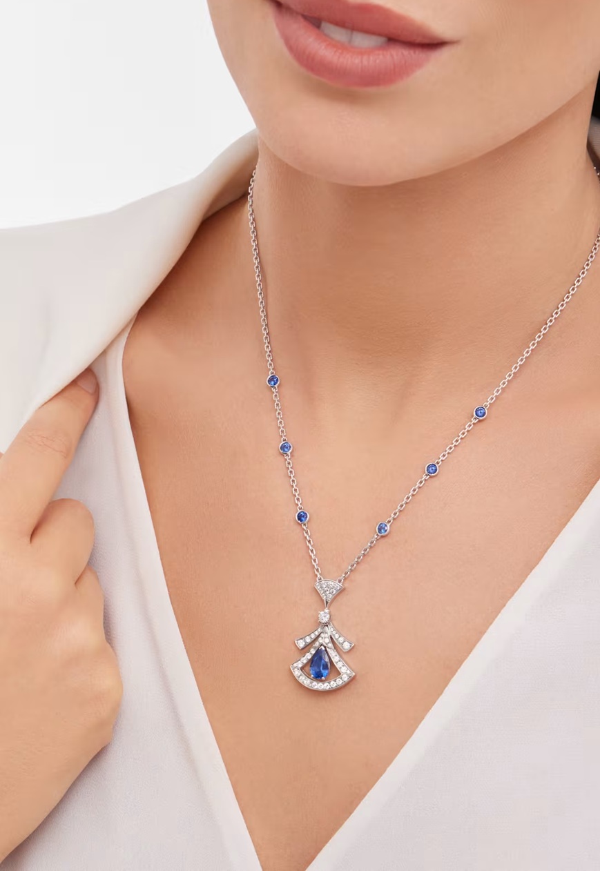 колье bvlgari divas dream белое золото с сапфирами и бриллиантами 0.86 ct. 