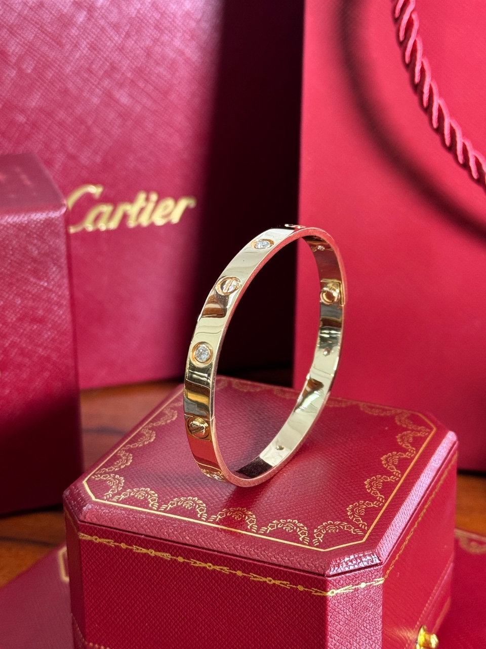 браслет cartier love 6 бриллиантов 0,15 ct