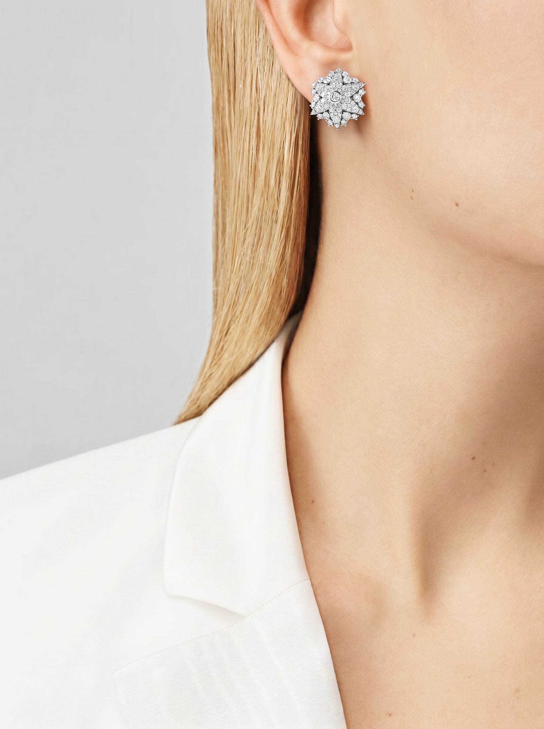 серьги из белого золота с бриллиантами 1.25 ct