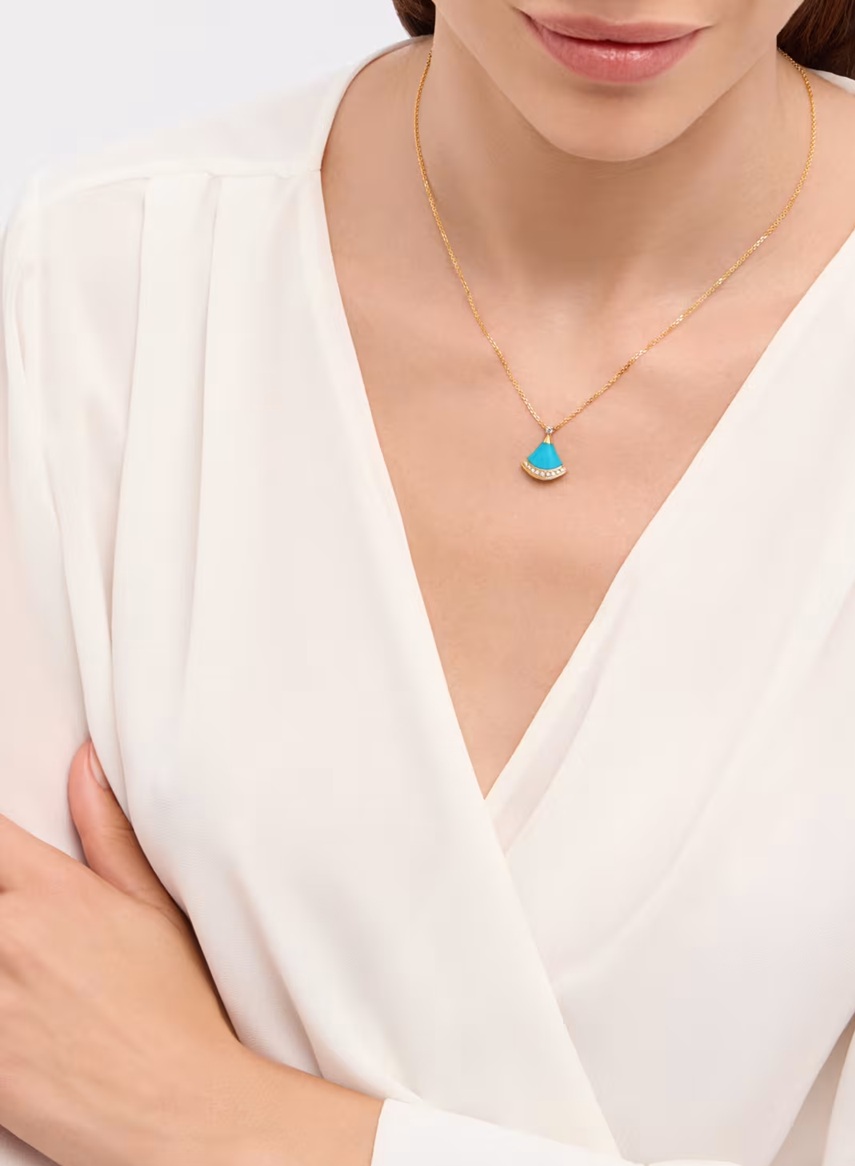 колье bvlgari divas dream с бирюзой и бриллиантами 0.13 ct. 