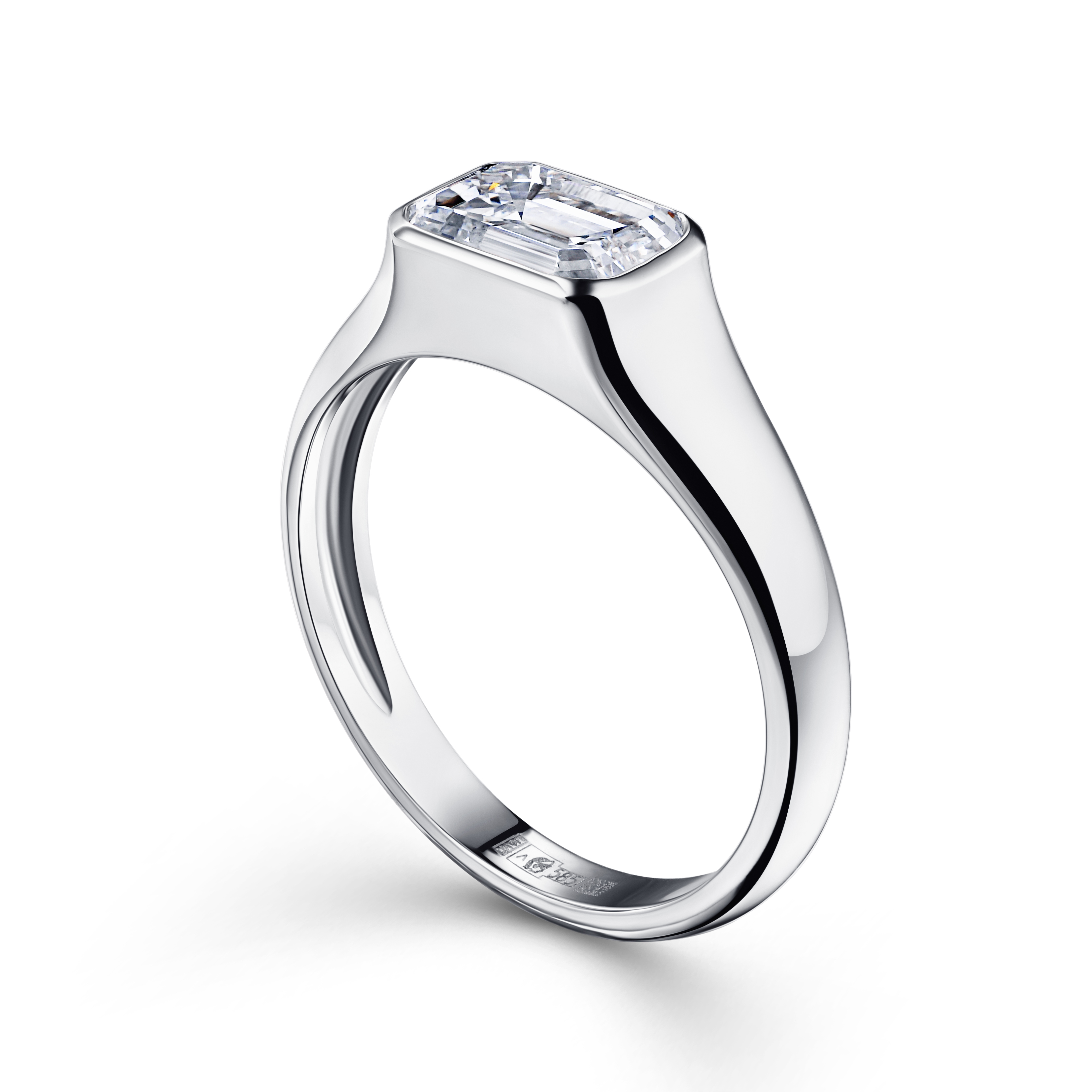 кольцо с выращенным бриллиантом 1,51 ct.