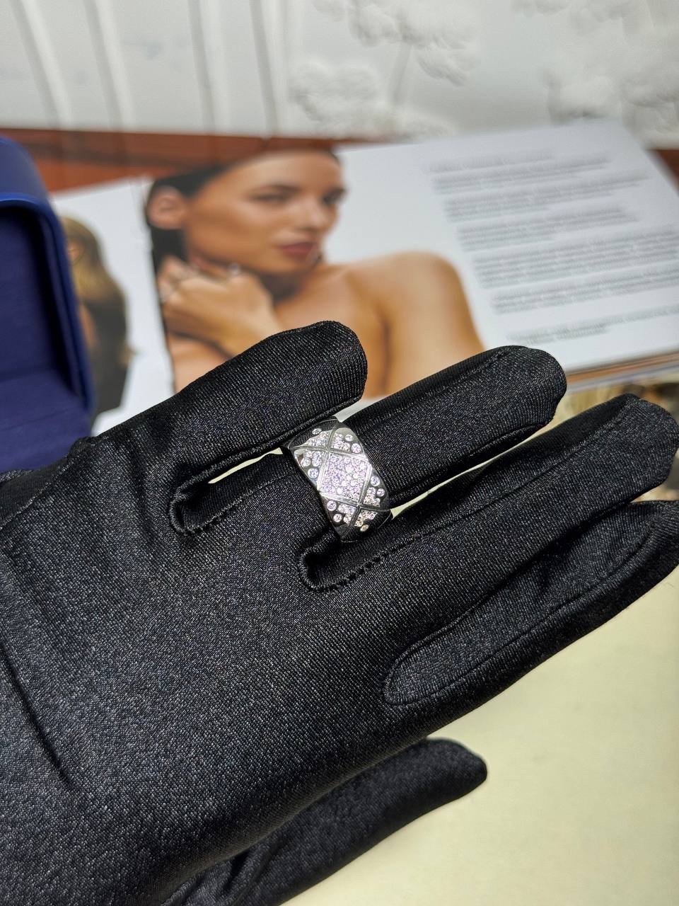 кольцо coco crush мотив matelasse с бриллиантами 0,46ct