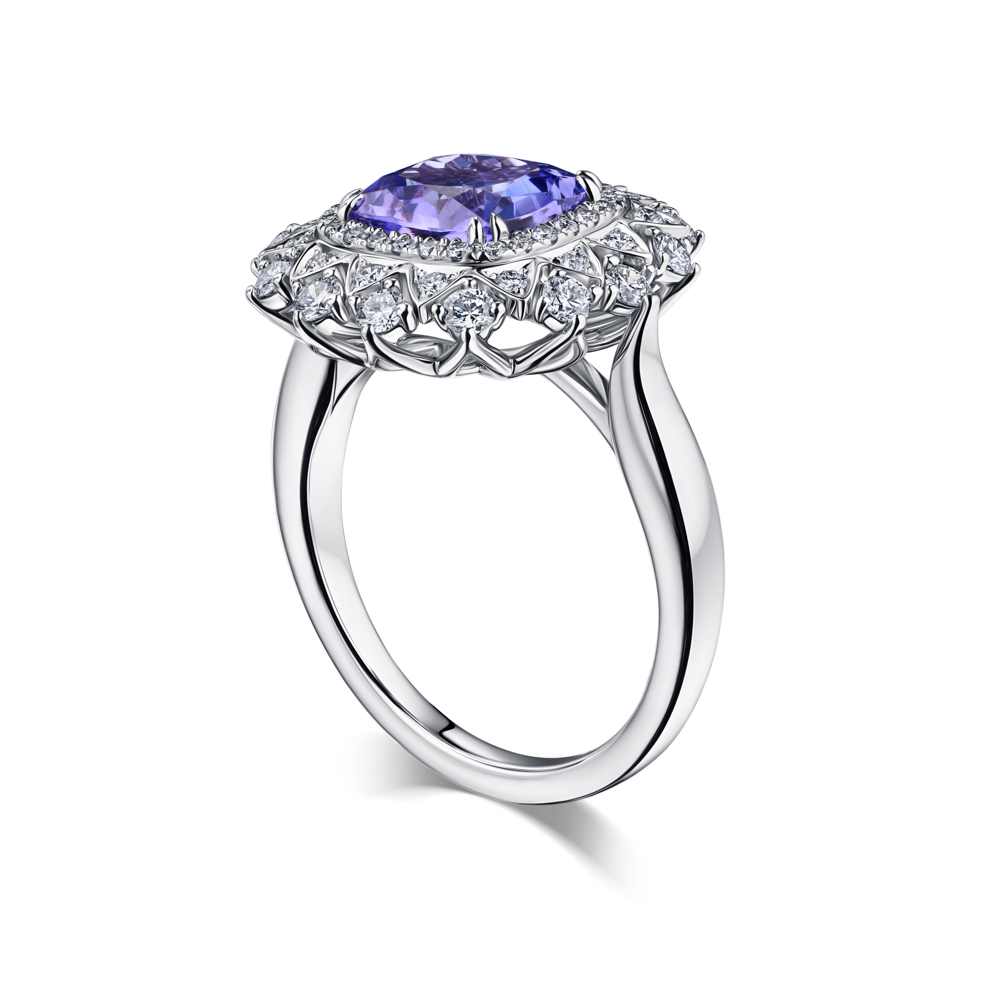 кольцо с танзанитом антик 2,44 ct. и бриллиантами 0.56 ct.