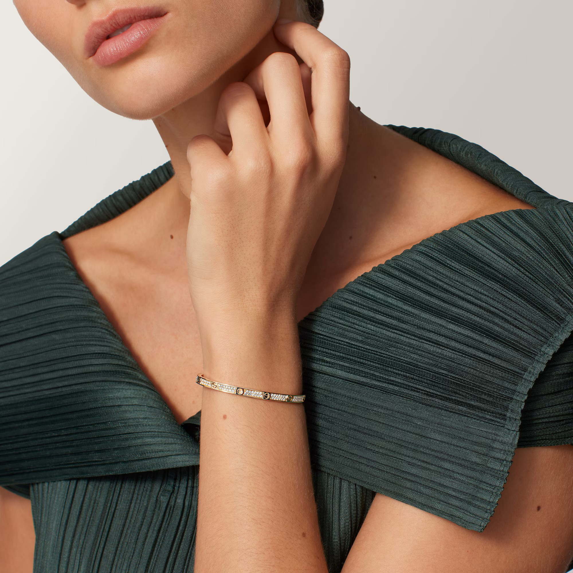 браслет cartier love маленькая модель, бриллиантовый паваж
