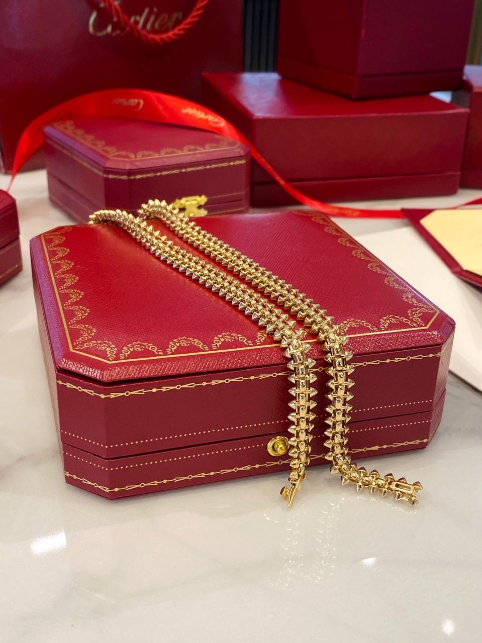 колье clash de cartier из розового золота среднего размера