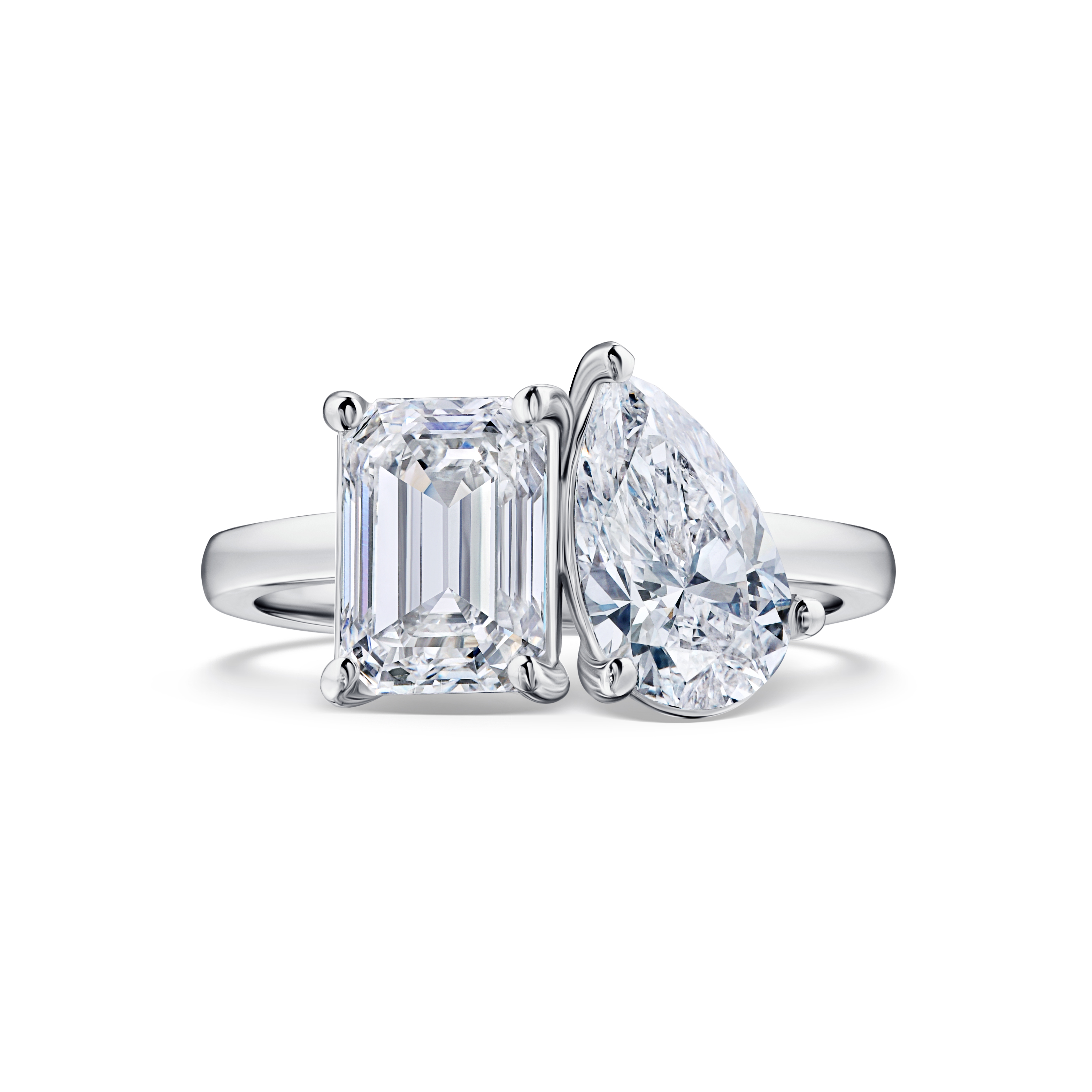 кольцо с выращенными бриллиантами 3,33 ct.
